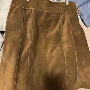 PERFECT CONDITION SUEDE SKIRT. ANN TAYLOR.